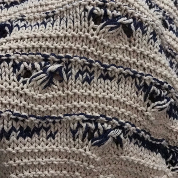 Tan and navy crop sweater - Picture 2 of 2